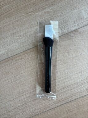 Chantecaille makeup brush